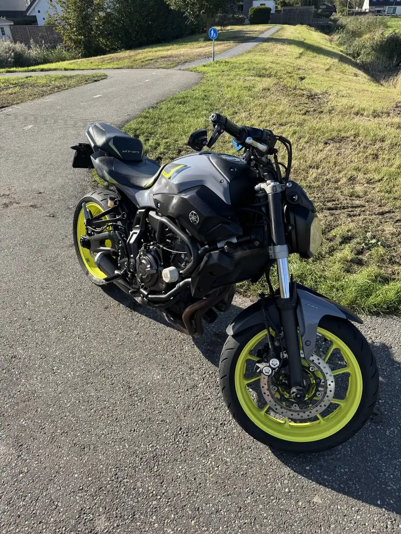 Yamaha MT-07 - 2