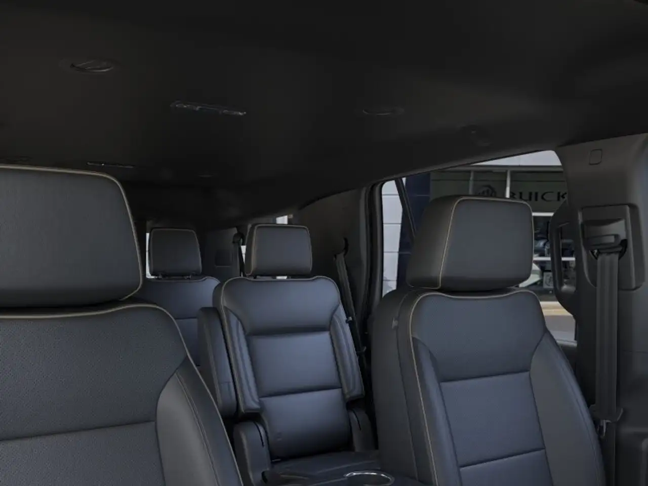 GMC Yukon снимка GMC Yukon