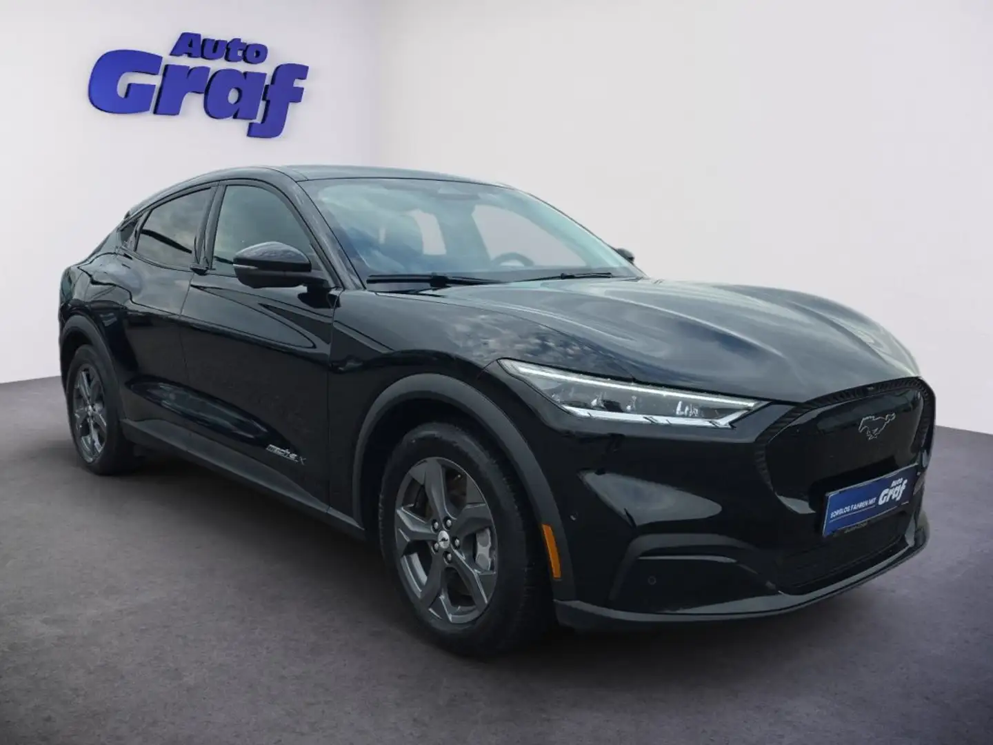Ford Mustang Mach-E Elektro 88kWh Extended Range Schwarz - 2