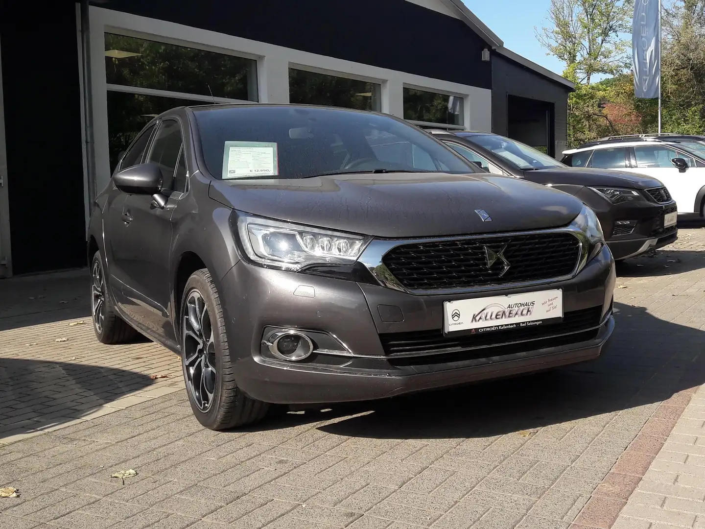 Citroen DS4 EAT6/ Autom/Einp.h. /Bluet/ Xenon/Sitzh/Wi.räd. Grau - 1