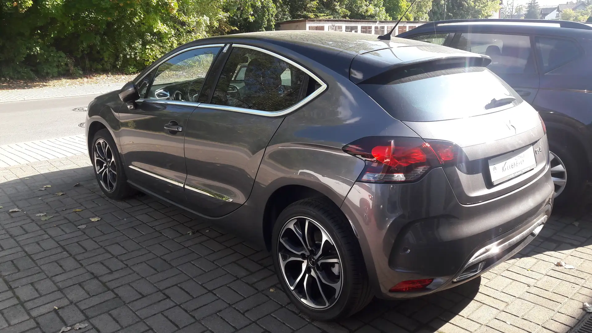 Citroen DS4 EAT6/ Autom/Einp.h. /Bluet/ Xenon/Sitzh/Wi.räd. Grau - 2