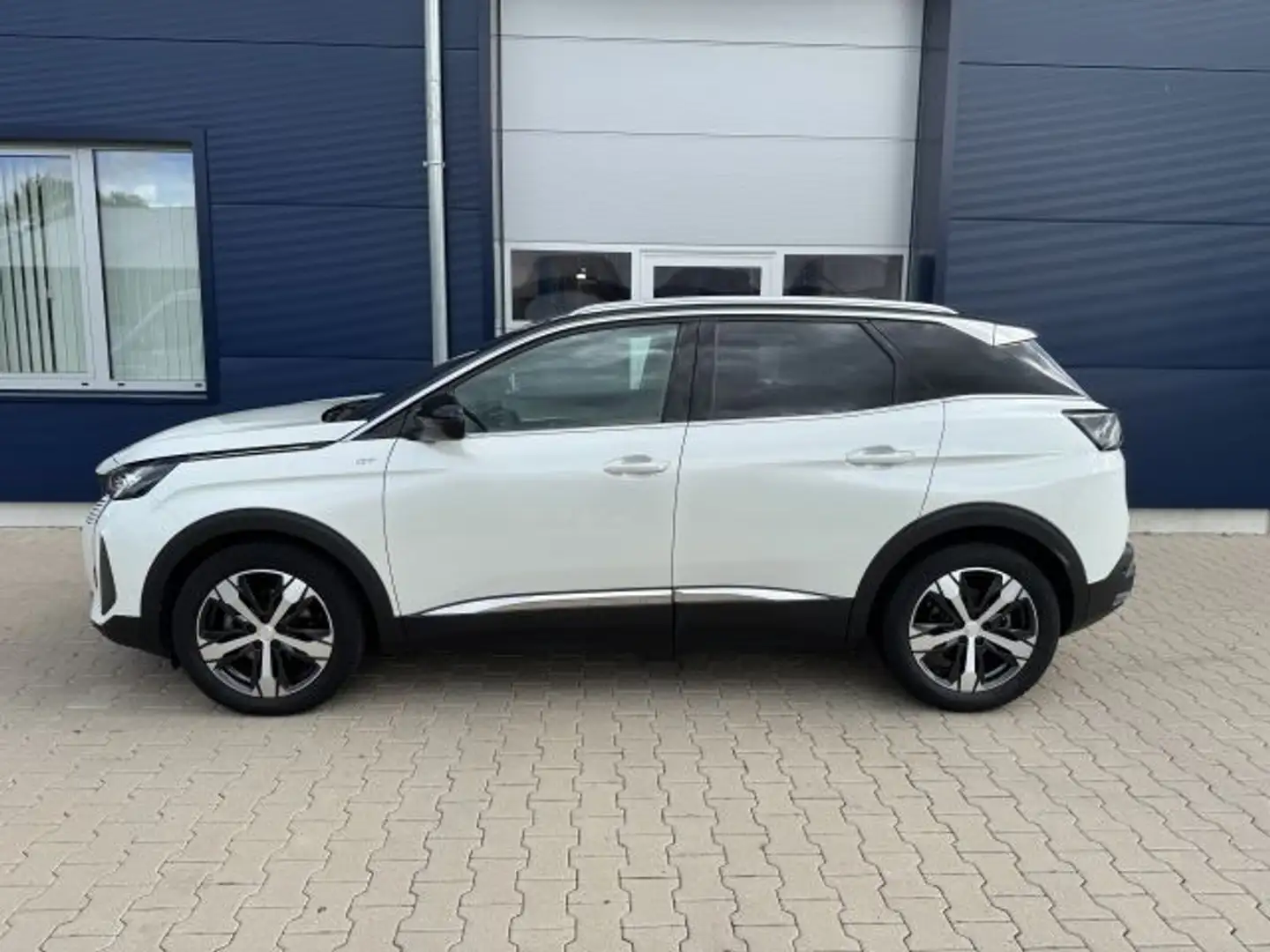 Peugeot 3008 BlueHDi 130 Stop & Start EAT8 GT Weiß - 2