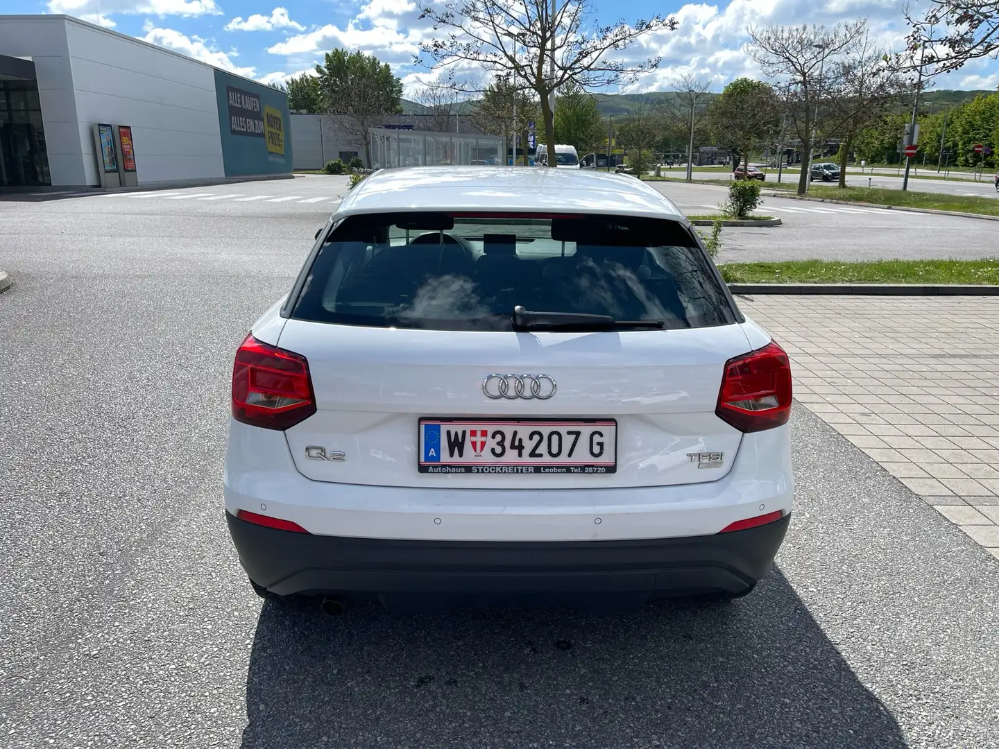 Audi Q2 1,0 TFSI Weiß - 2