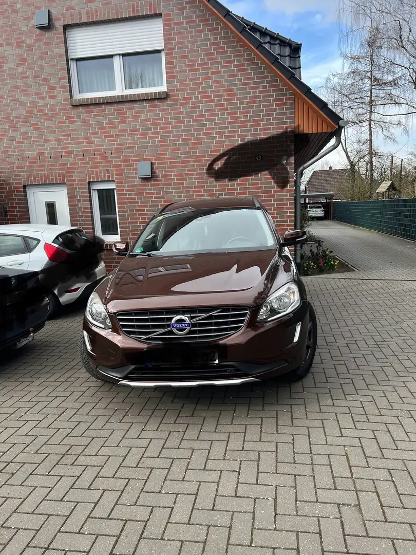 Volvo XC60 D3 Summum Braun - 1