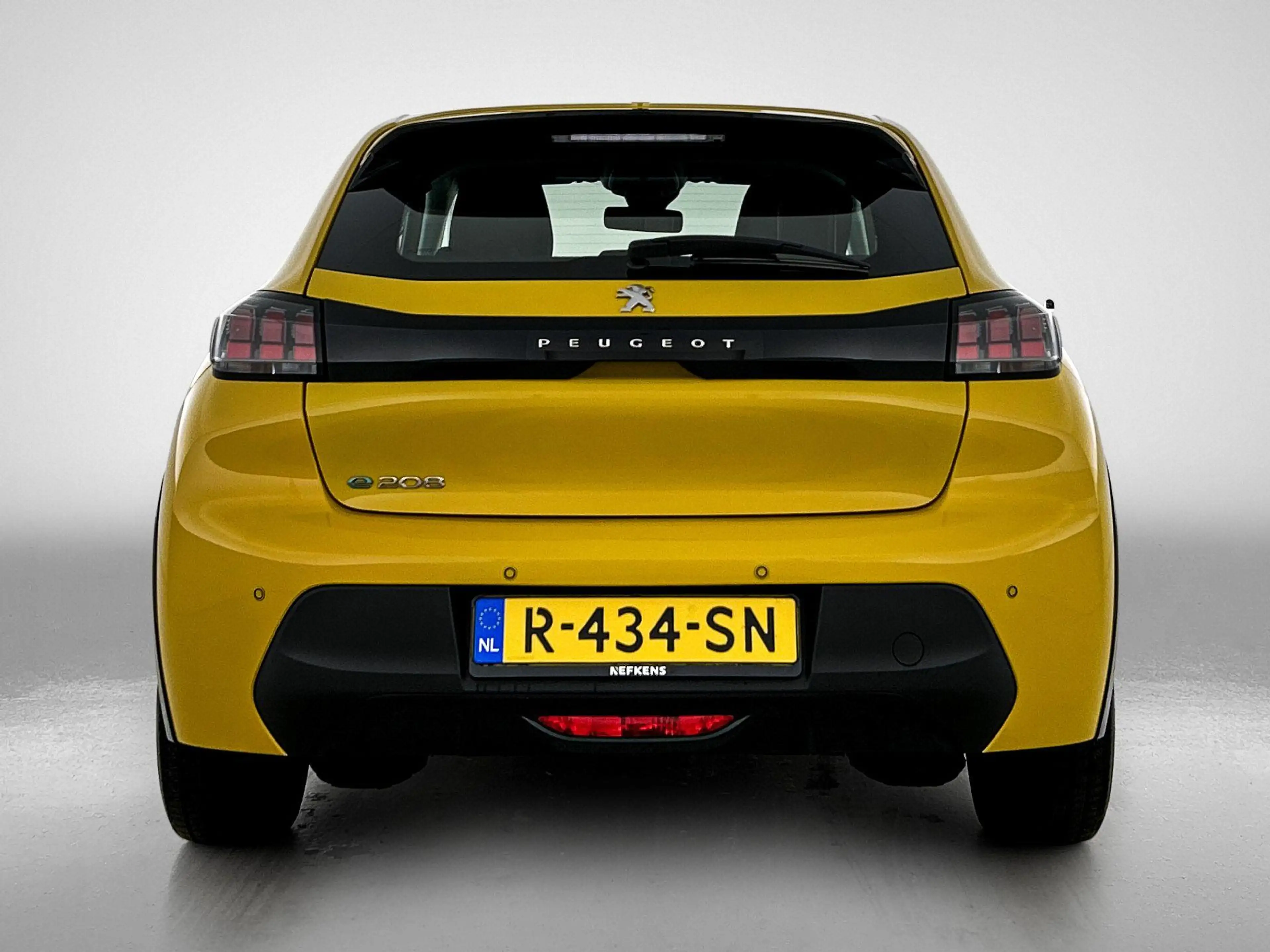 Peugeot e-208 EV Active 50 kWh 136pk | Accu 98% | Navigatie via — photo 6