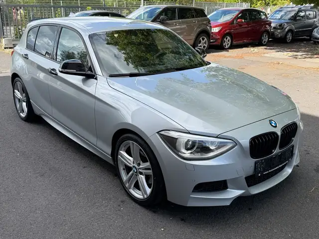 BMW 125 i 5-trg.  M-PAKET~NAVI~XENON~LEDER~EU6