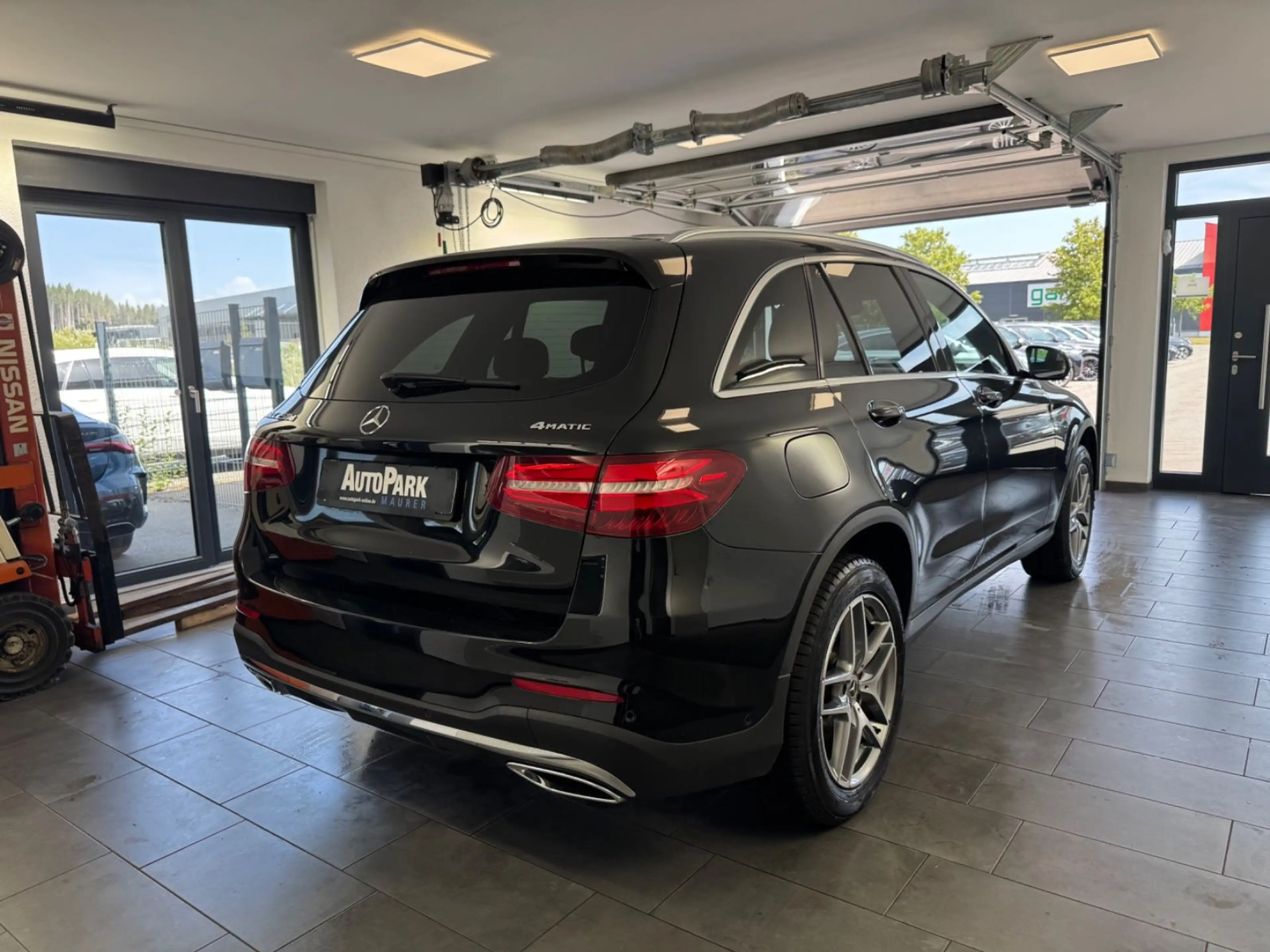 Mercedes-Benz GLC 250 d 4Matic *Distronic Plus*AMG-Line*Spur* — photo 7
