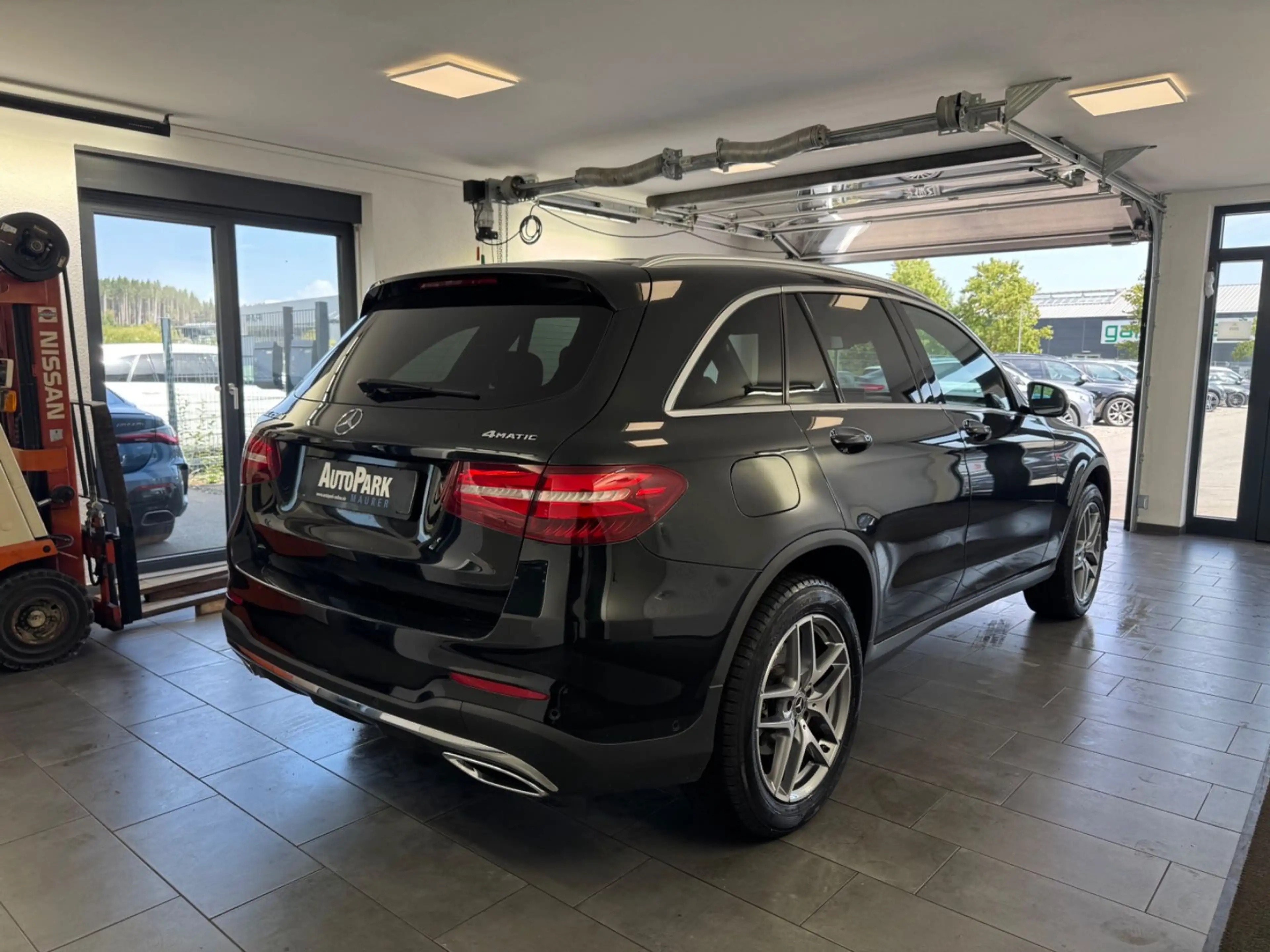 Mercedes-Benz GLC 250 d 4Matic *Distronic Plus*AMG-Line*Spur* — photo 6