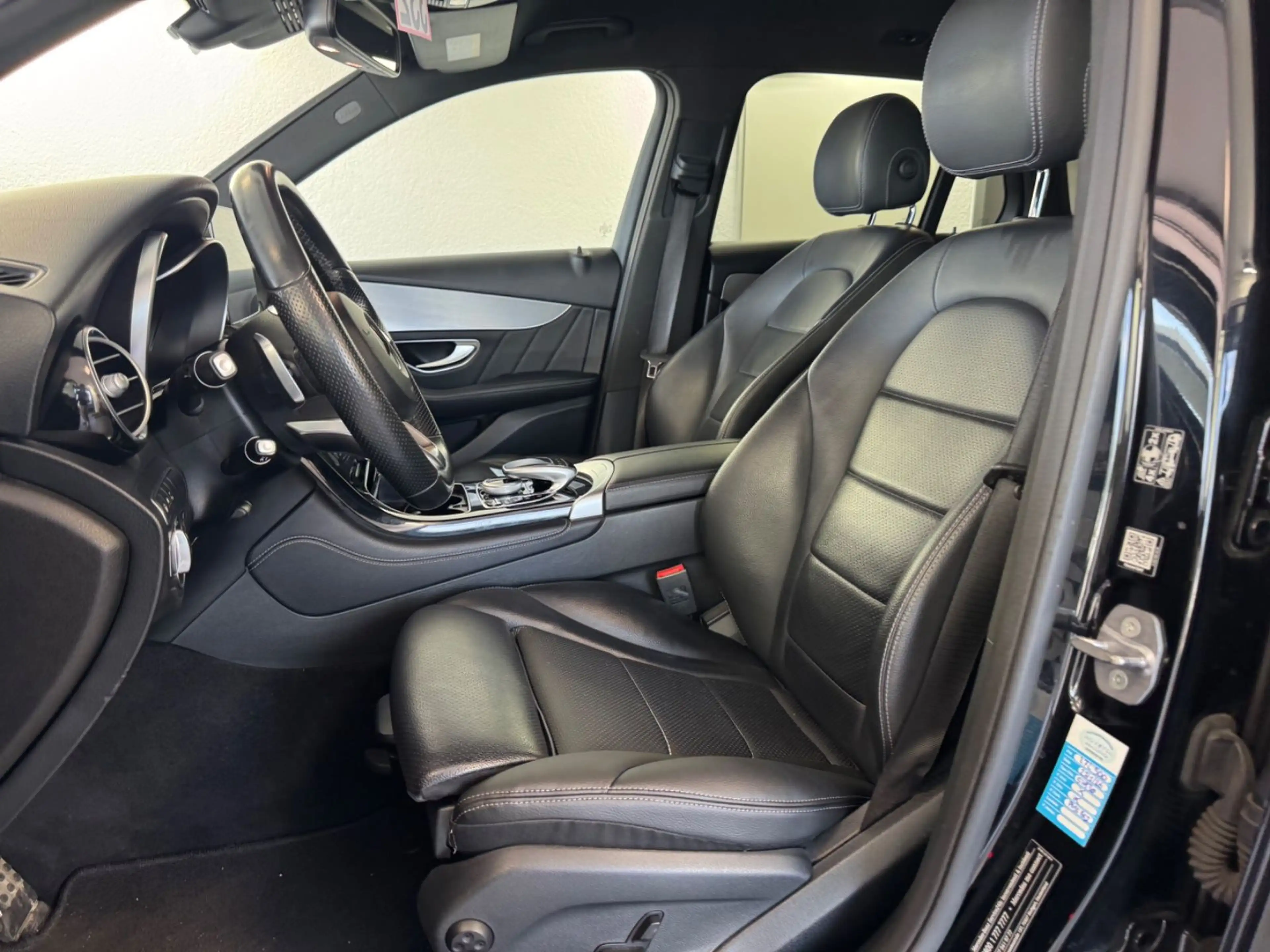 Mercedes-Benz GLC 250 d 4Matic *Distronic Plus*AMG-Line*Spur* — photo 11