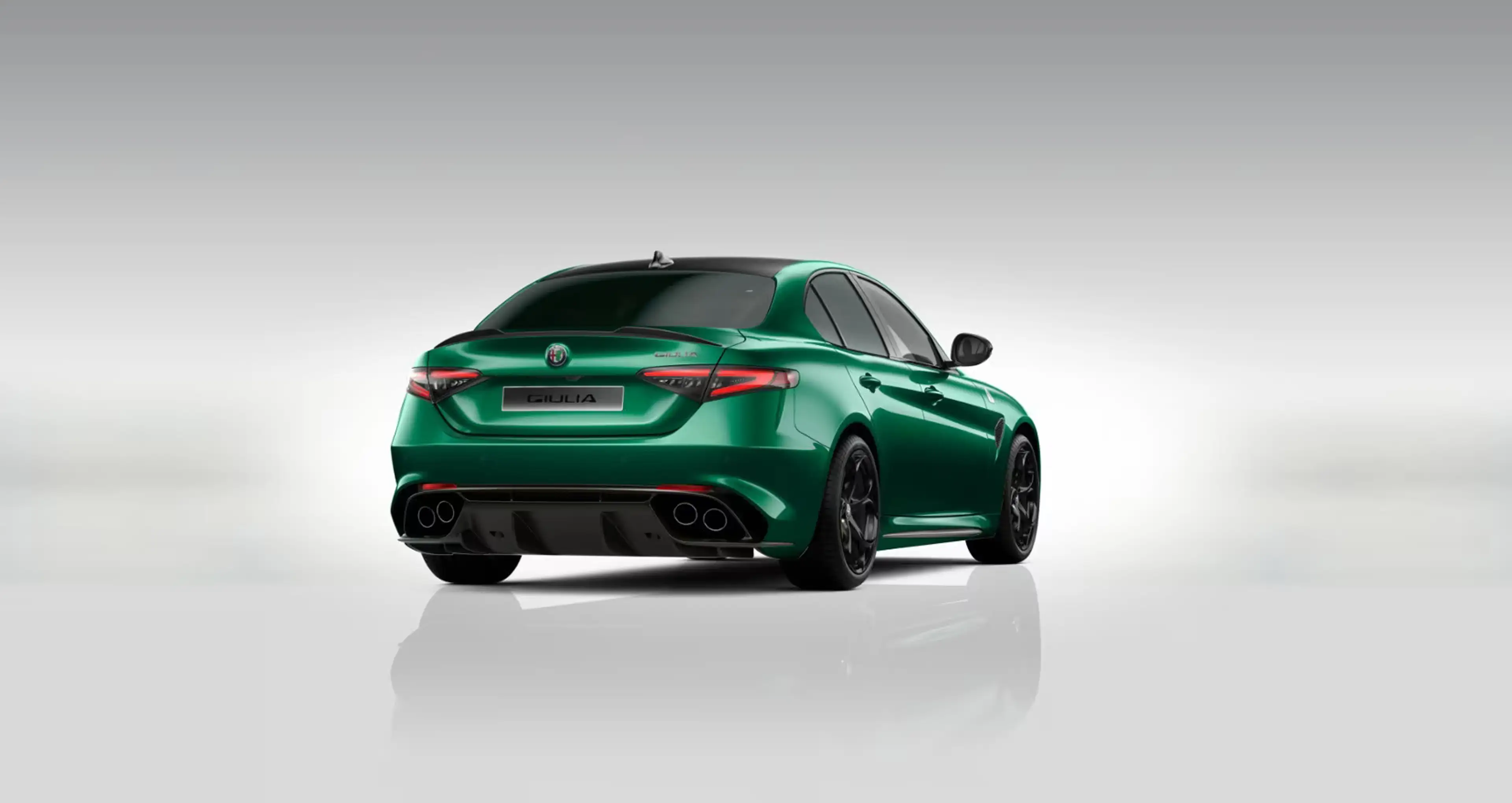 Alfa Romeo Giulia Quadrifoglio ORO I AKRA I CarPlay — photo 4