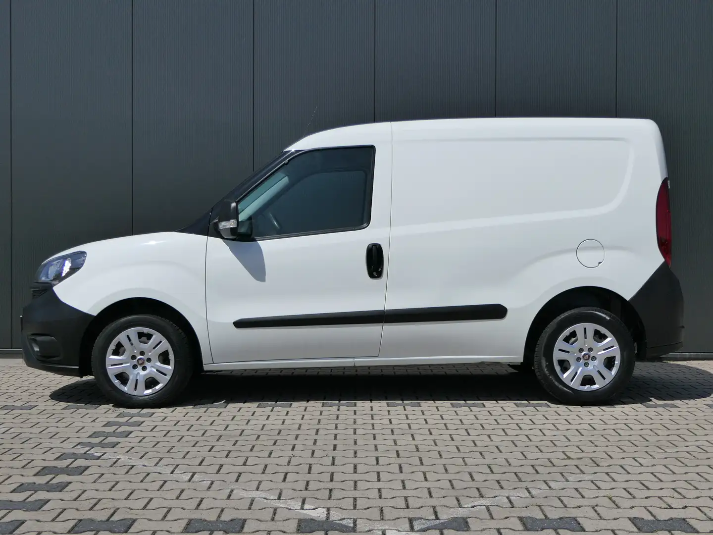 Fiat Doblo Cargo 1.6 MJ L1H1 ECO JET | Navigatie | 3-Zits Bij Wit - 2