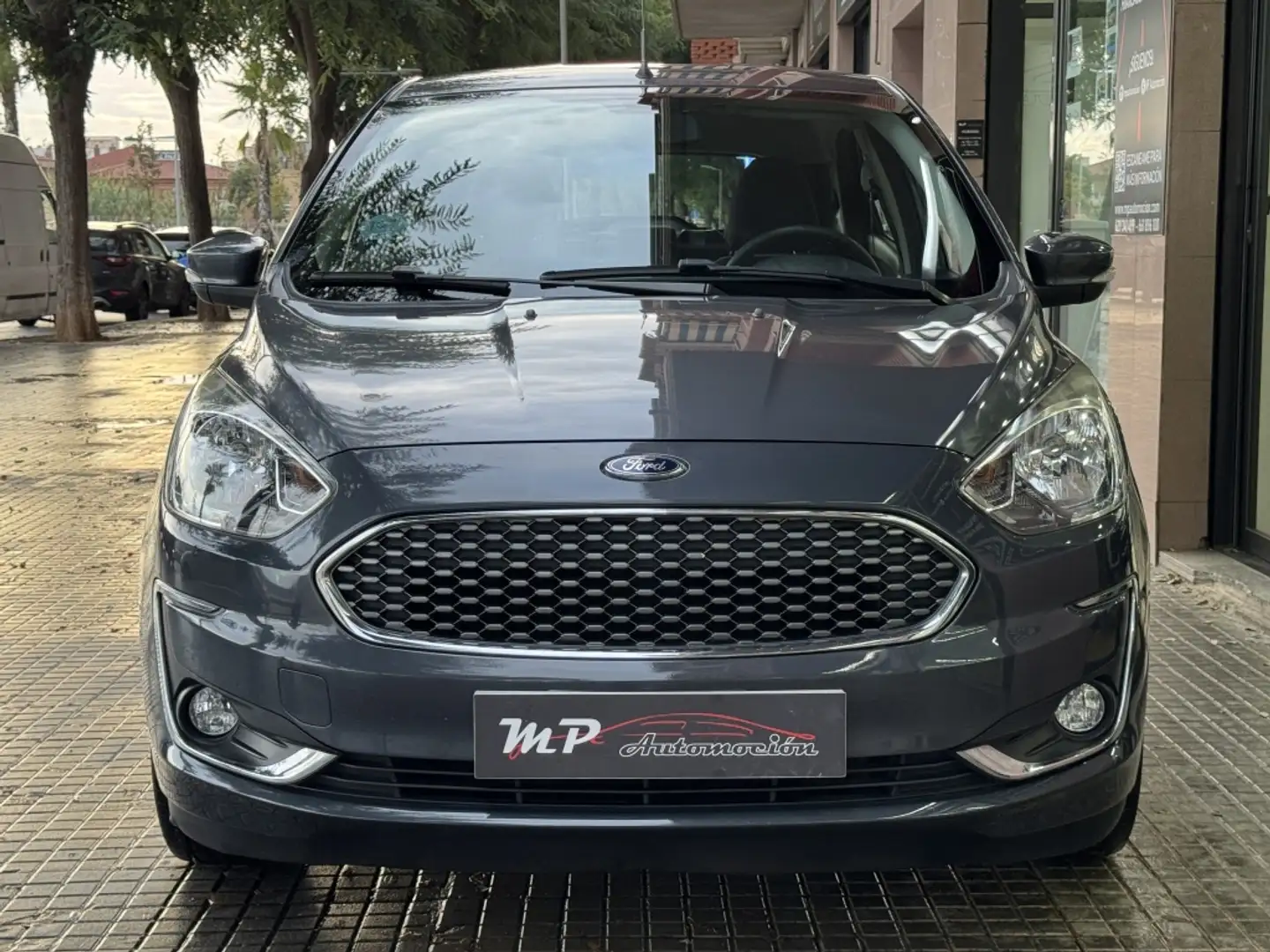 Ford Ka/Ka+ Ka+ 1.19 Ti-VCT Ultimate Grau - 2