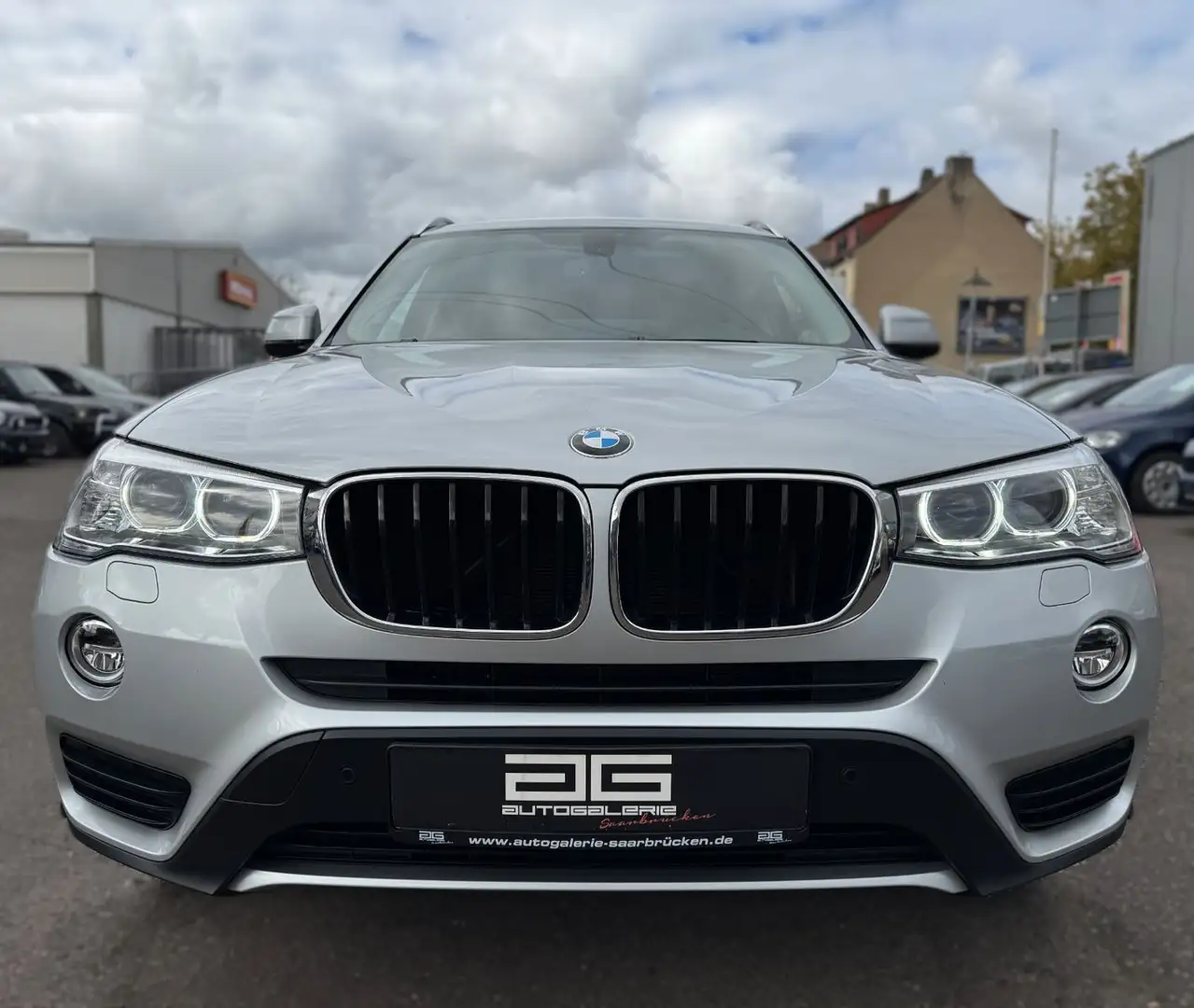 BMW X3 xDrive 20d Automatik *1.Hand/Leder/Pano/AHK* Argent - 2