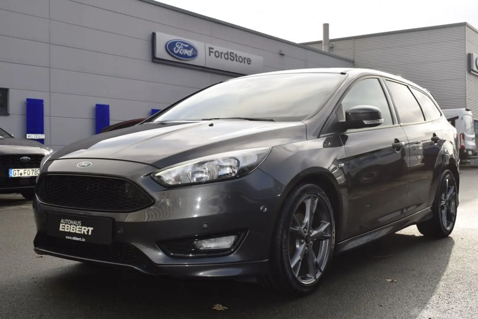 Ford Focus Tur.ST-Line 1.0l 140PS Navi,Tempom.,Kamera Grau - 1