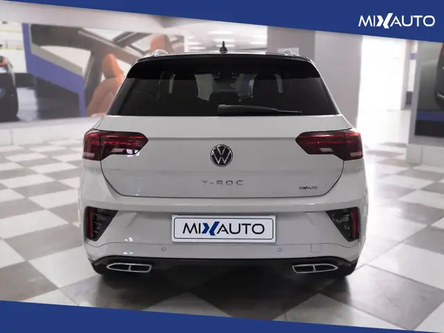 Volkswagen T-Roc view 4