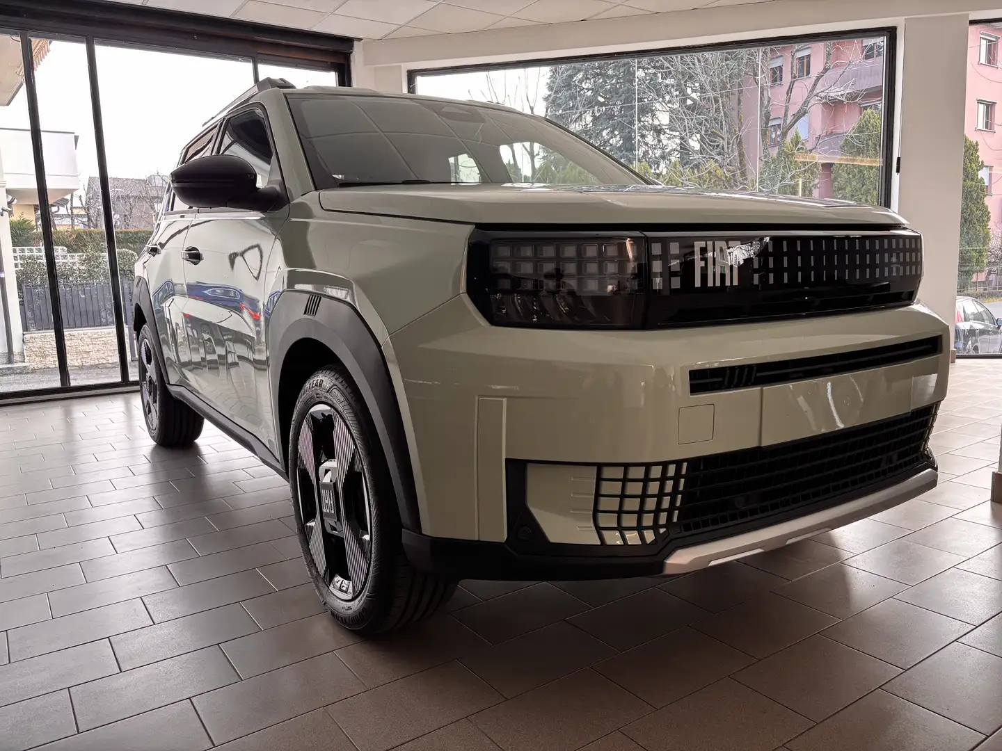 Fiat Grande Panda Grande Panda 1.2 hybrid La Prima 110cv edct Grün - 2