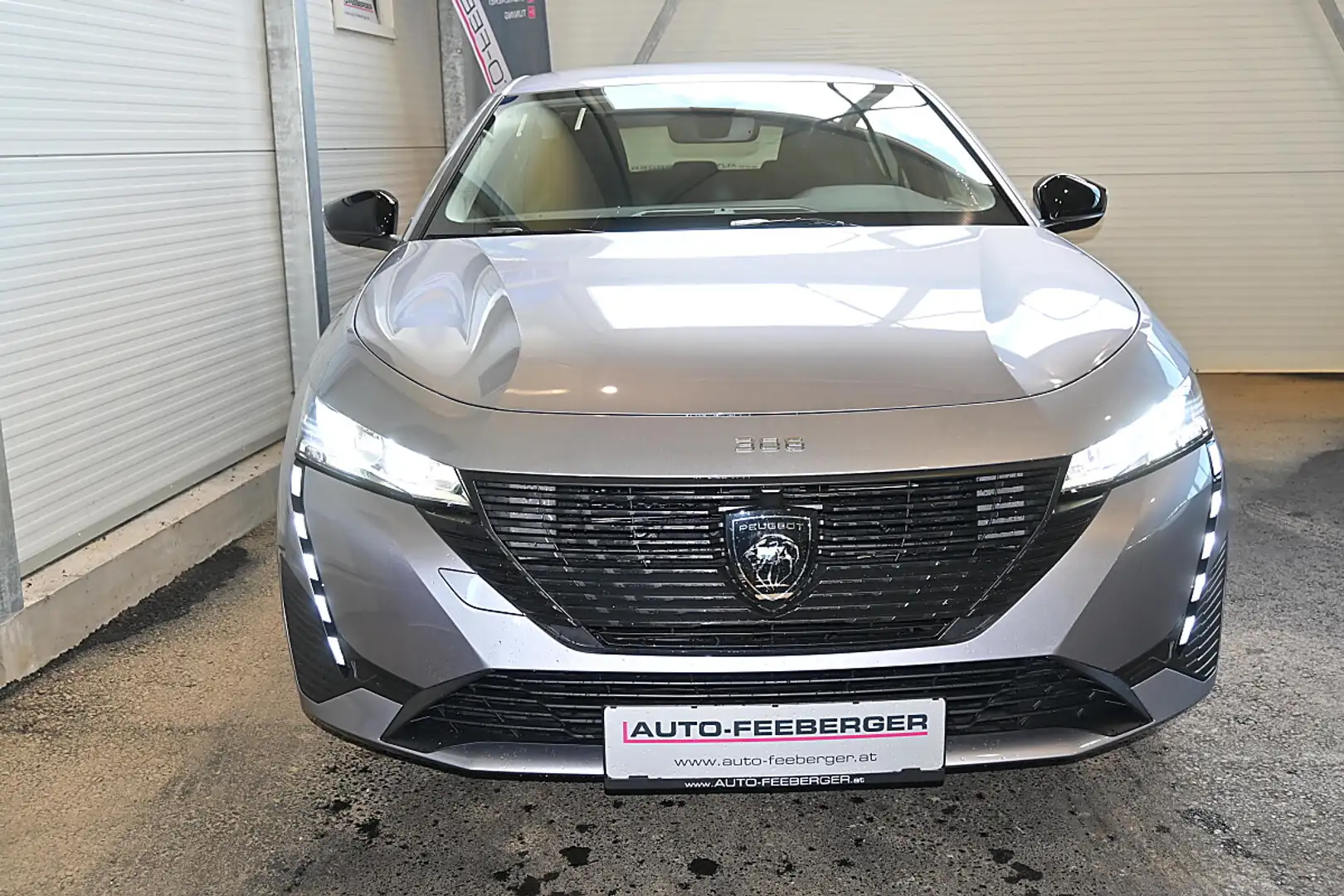 Peugeot 308 PureTech 130 S&S 6-Gang-Manuell Active Pack NAV... Grau - 2