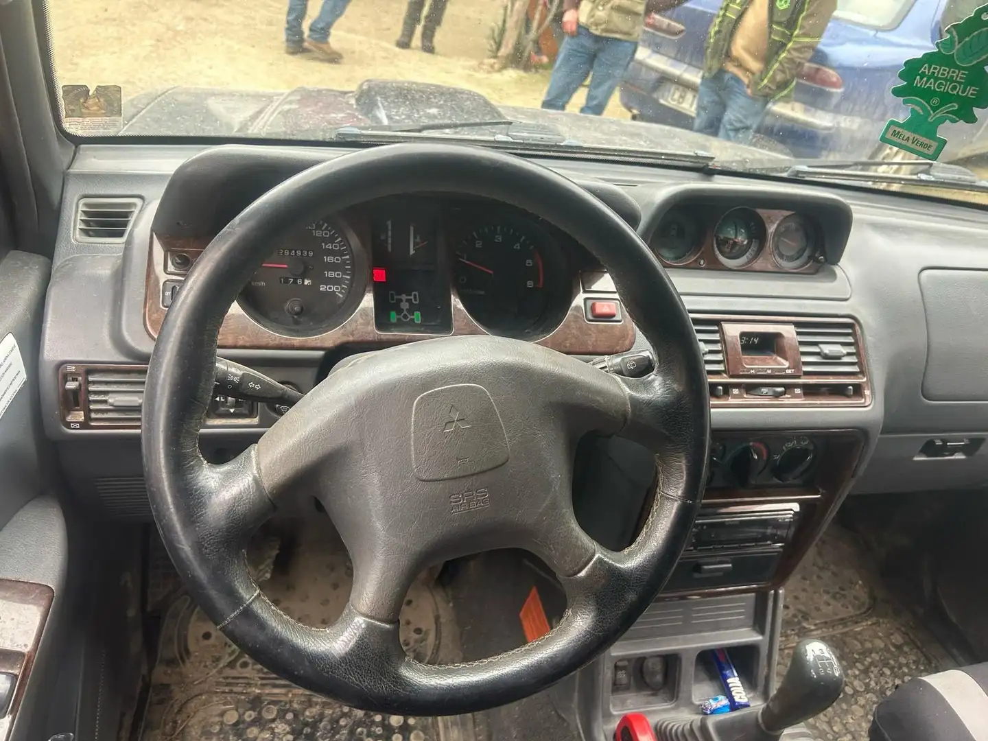 Mitsubishi Pajero Metal Top 2.4 td - 1