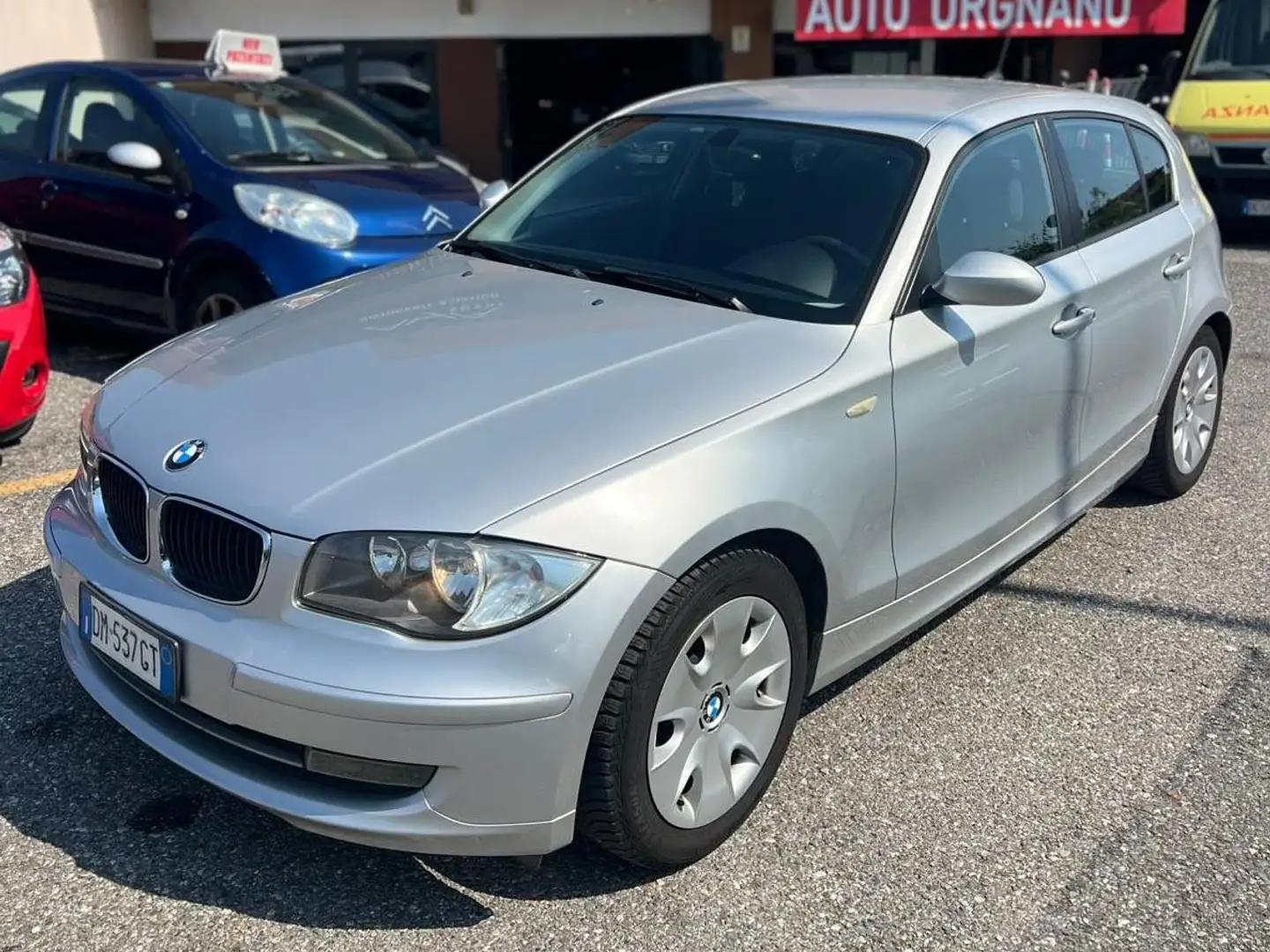 BMW 118 Serie 118d 5p 2.0 Futura 143cv Argento - 1
