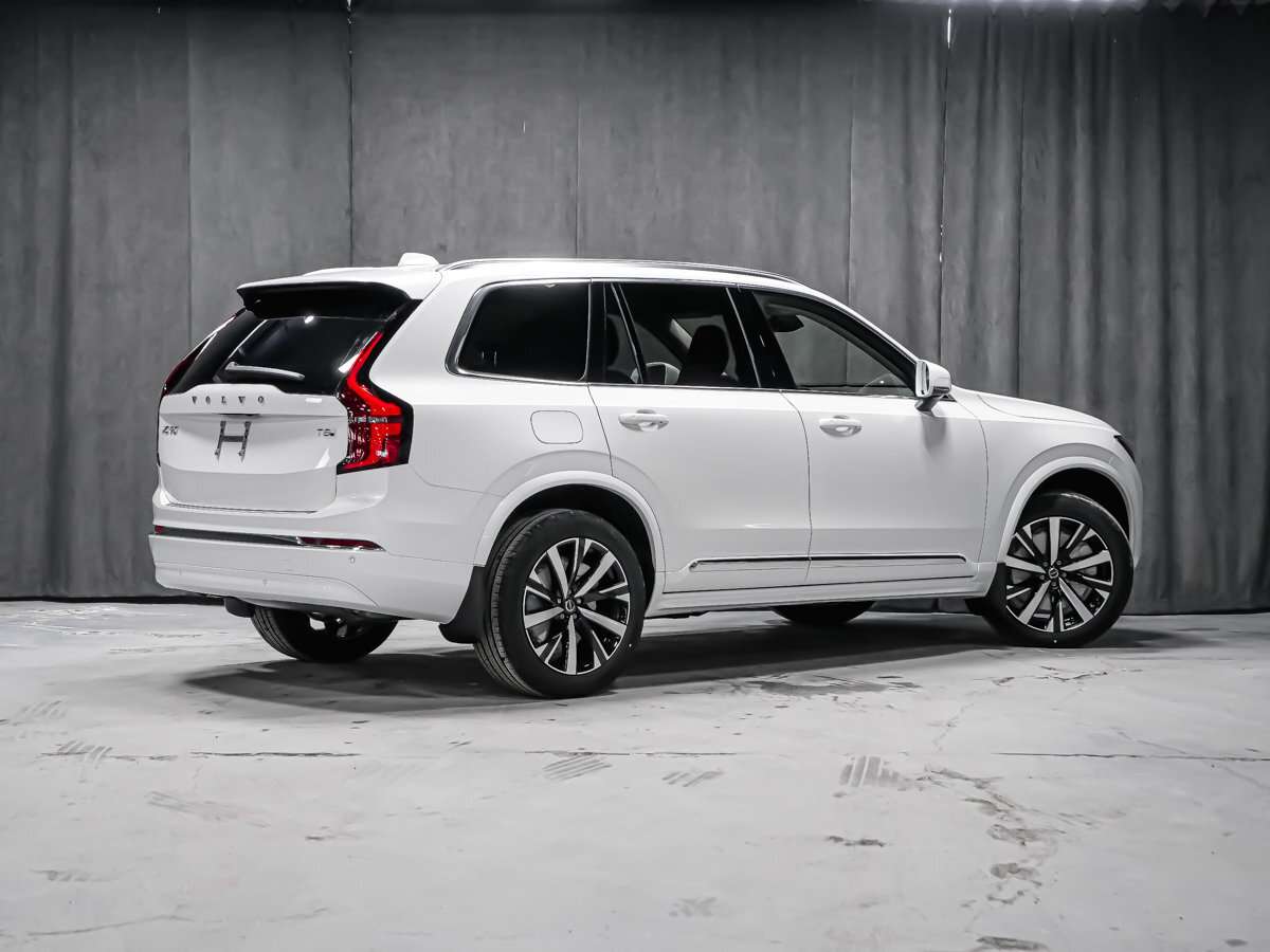 2026 Volvo XC90 Core 7-Seater (Bright Theme) alt 4