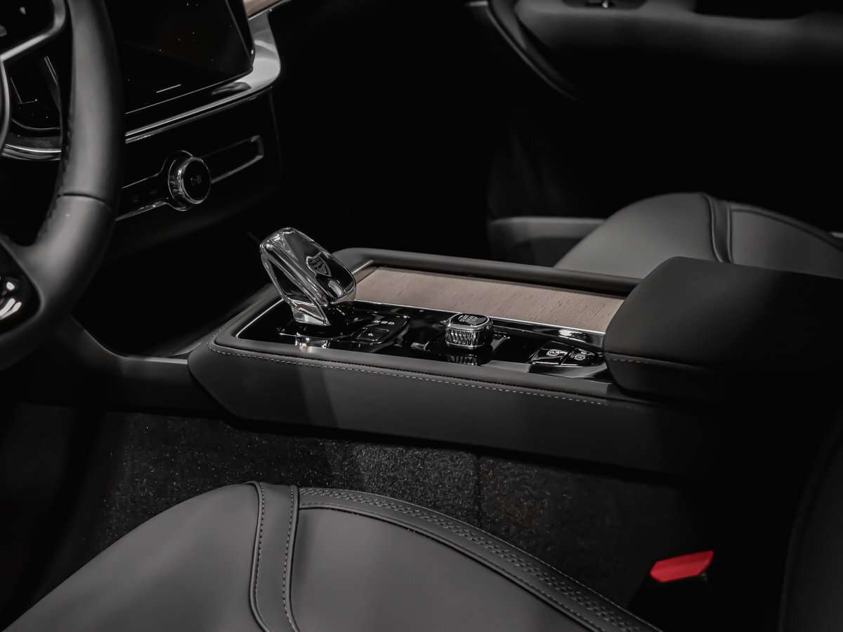 2026 Volvo XC90 Core 7-Seater (Bright Theme) thumb 8