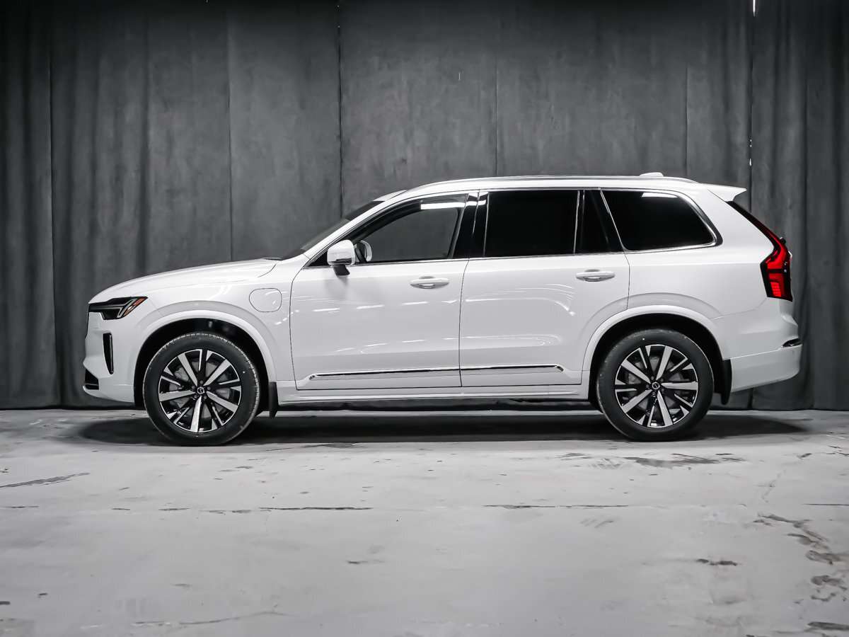 2026 Volvo XC90 Core 7-Seater (Bright Theme) alt 3