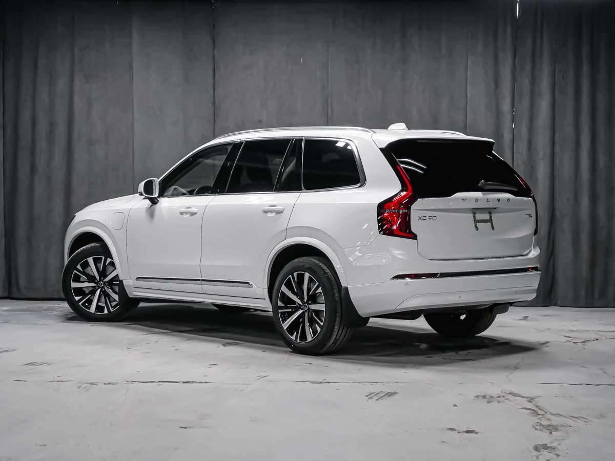 2026 Volvo XC90 Core 7-Seater (Bright Theme) alt 5