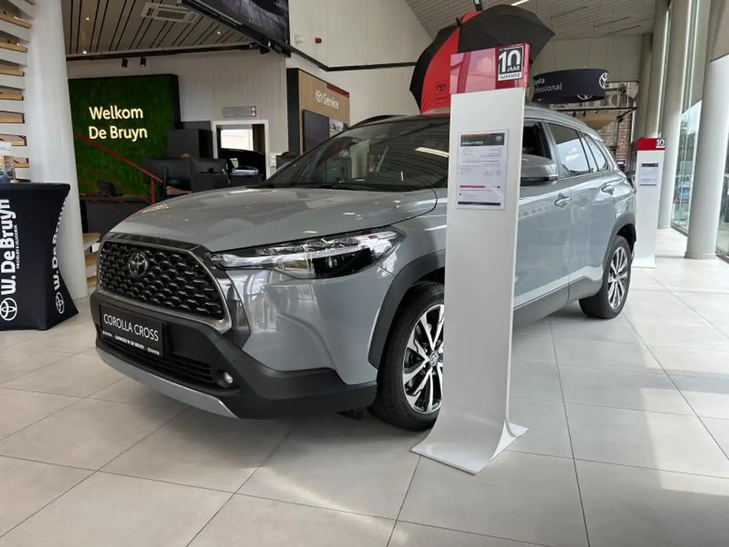 Toyota Corolla Cross Style Grijs - 1