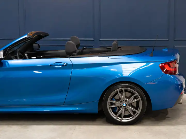 BMW 235 M235I cabriolet — photo 16