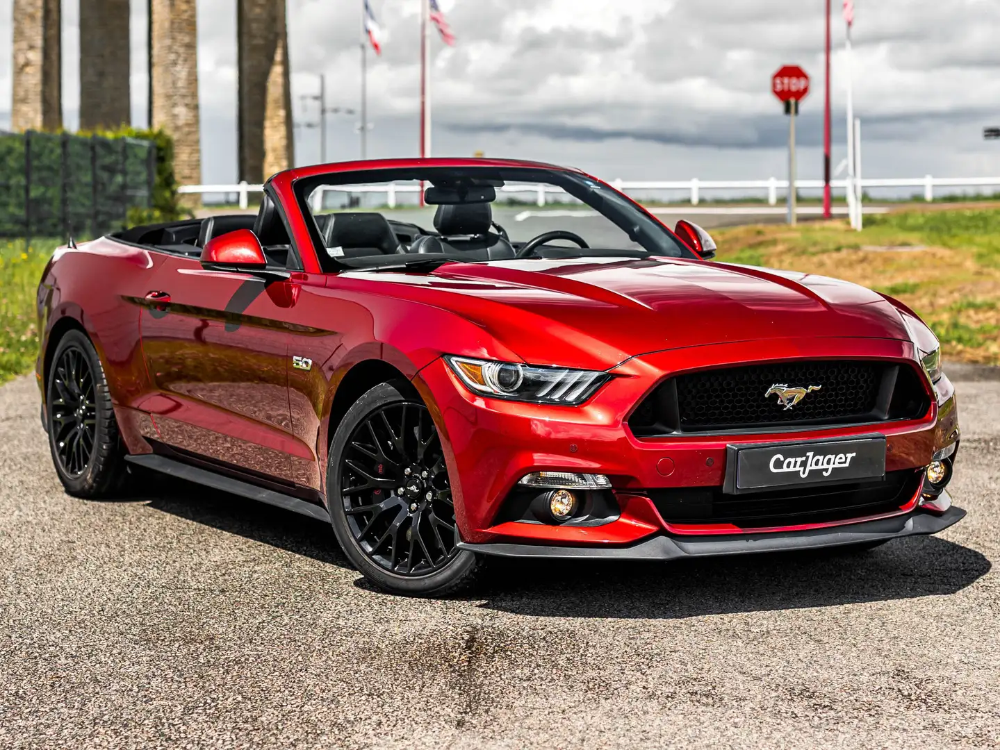 Ford Mustang Convertible V8 5.0 421 GT A Rot - 1