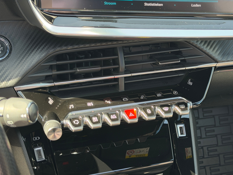Peugeot e-2008 EV GT 50 kWh- SOH 87%, 265km Range, Panoramadak, 3 — photo 13