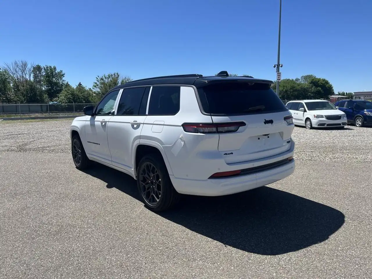 Jeep Grand Cherokee снимка Jeep Grand Cherokee