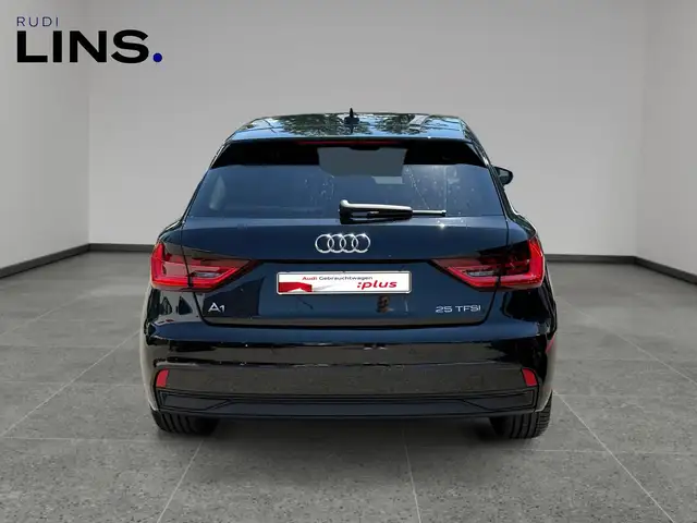 Audi A1 view 5