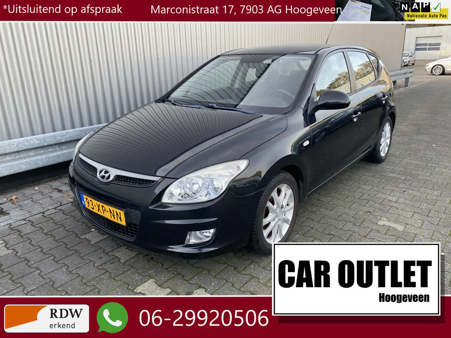 Hyundai i30 1.6i Dynamic Luxe 128Dkm.NAP, Airconditioning, LM, Zwart - 1