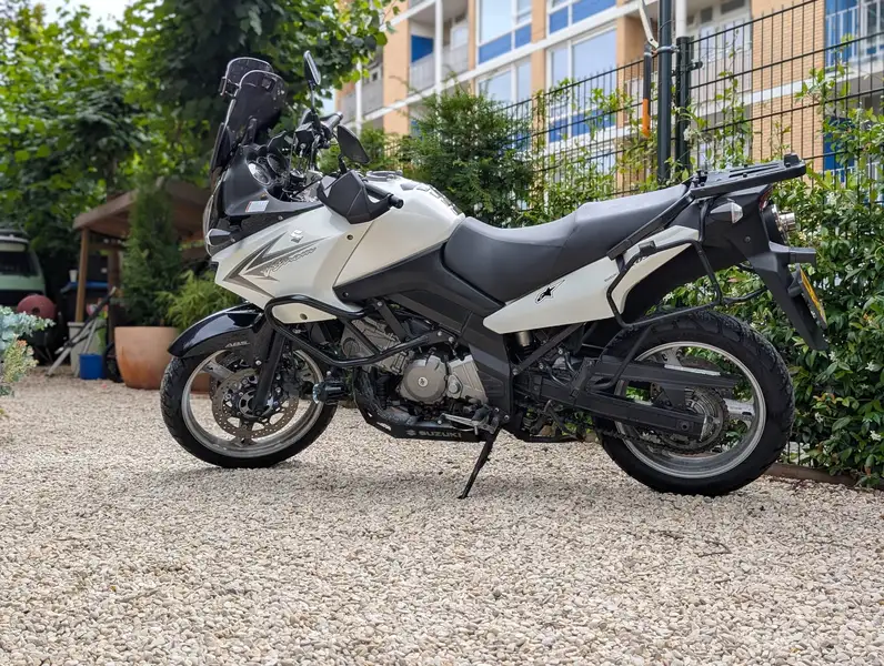 Suzuki V-STROM 650 - foto 2