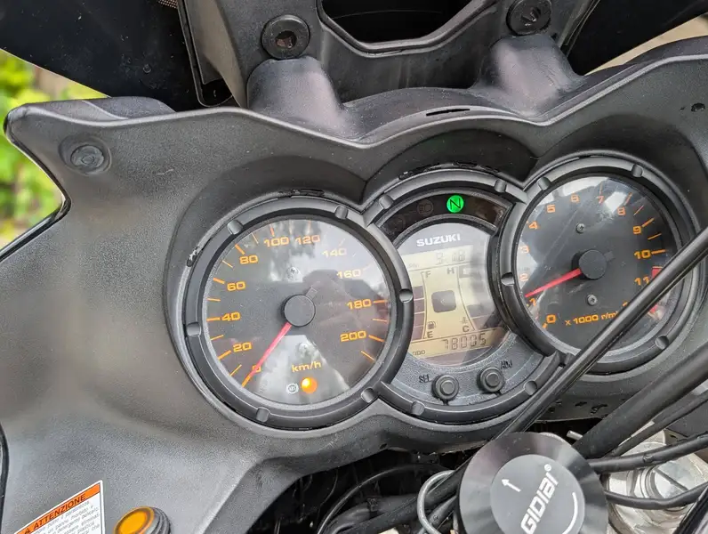 Suzuki V-STROM 650 - foto 4