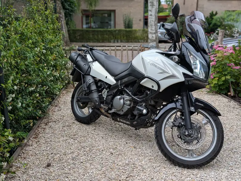 Suzuki V-STROM 650