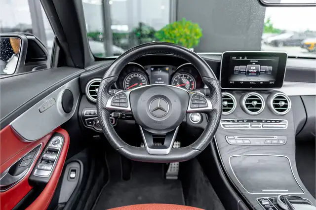 Mercedes-Benz C Class view 12