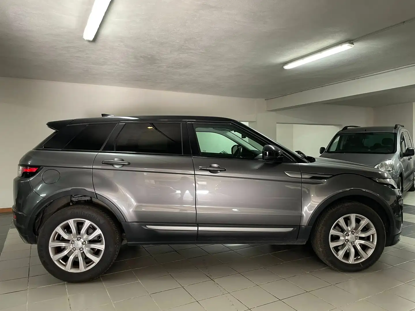 Land Rover Range Rover Evoque Grijs - 2