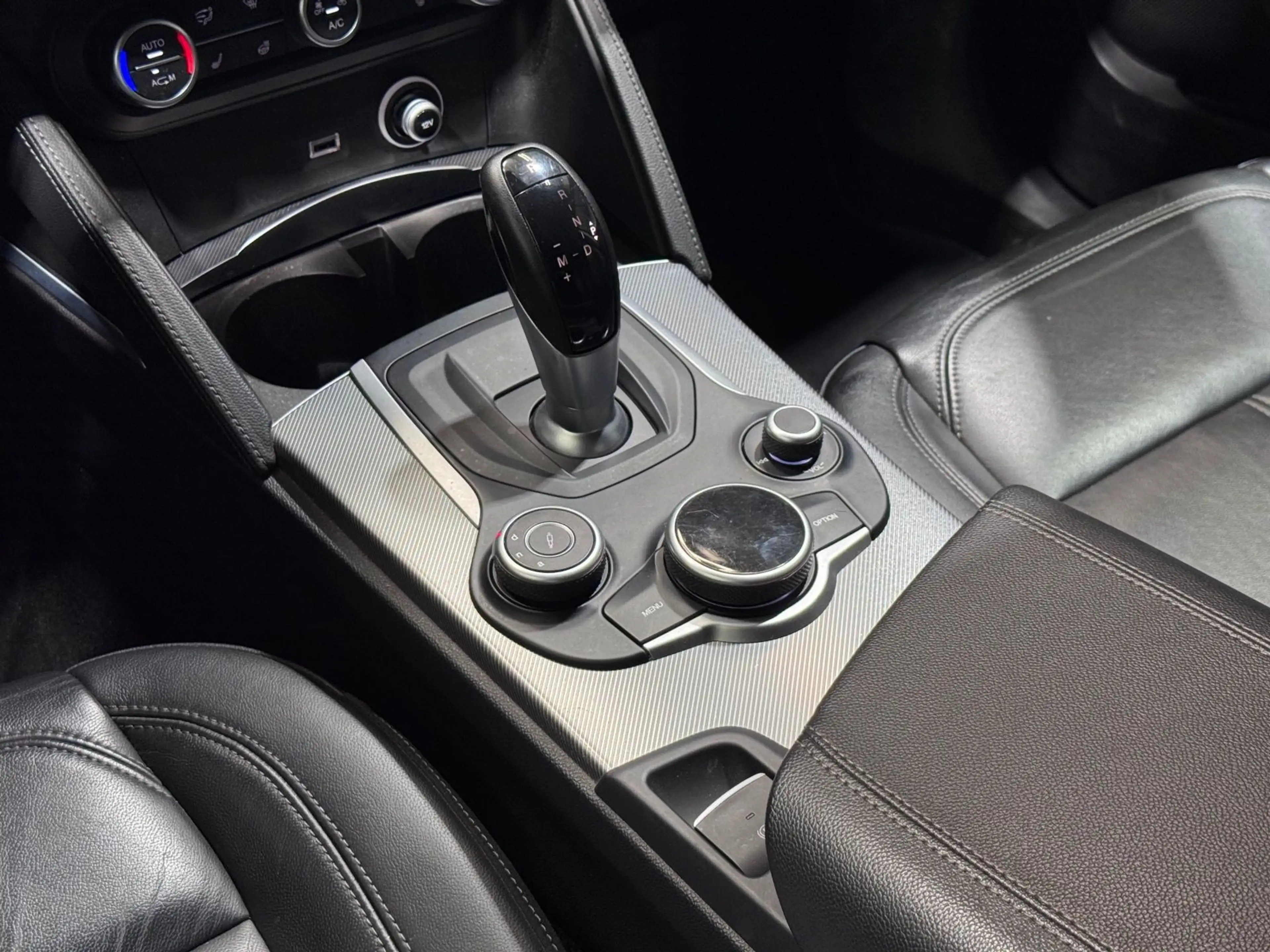Alfa Romeo Stelvio 2.0 Turbo 16V Super Q4 | NUR HÄNDLER! — photo 10