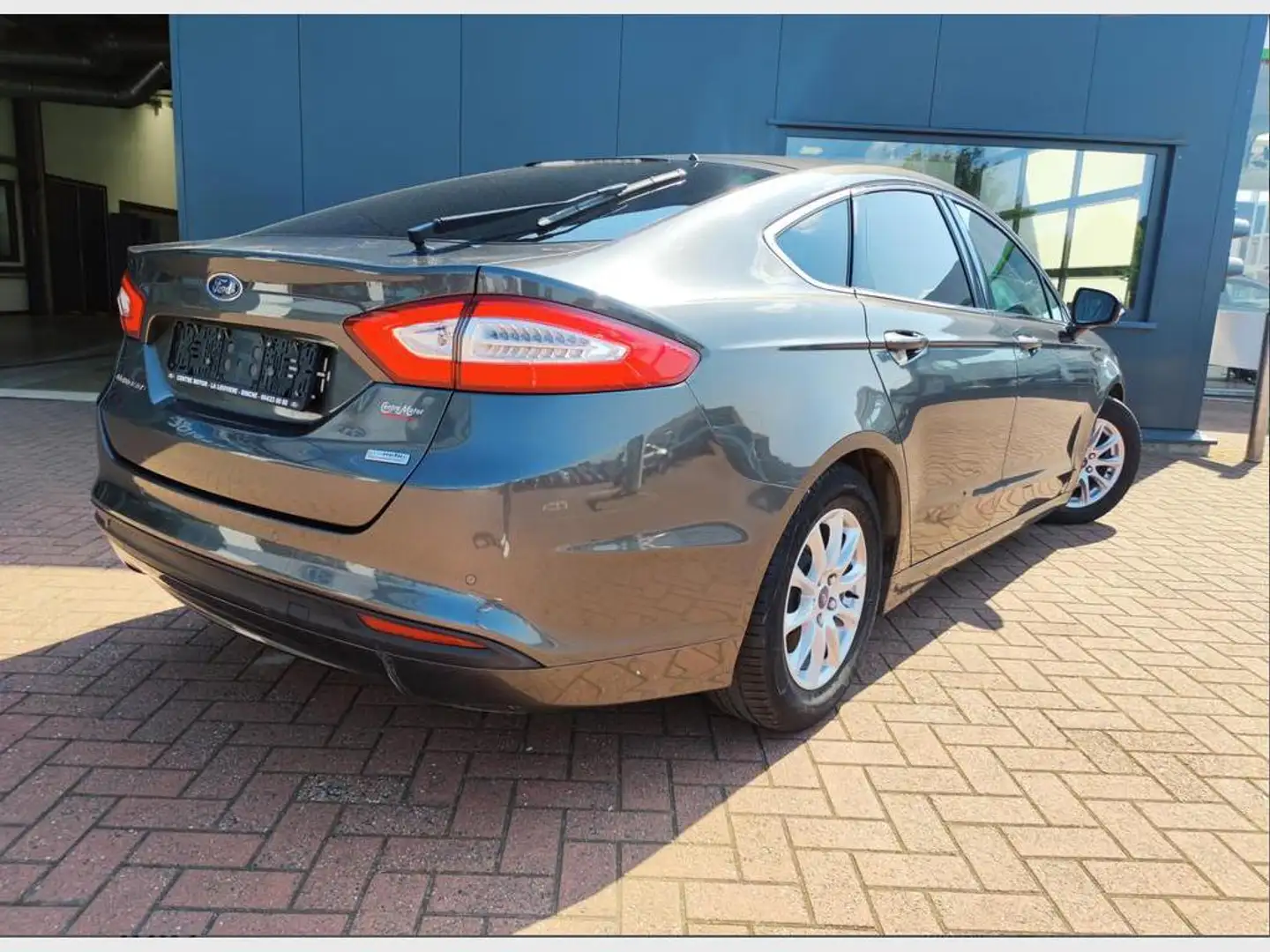 Ford Mondeo 1.5 TDCi ECOnetic Business Class Grijs - 2