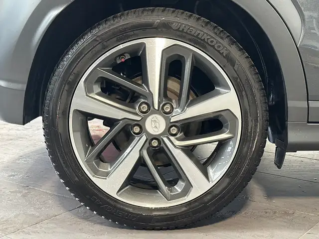 Hyundai Kona view 3