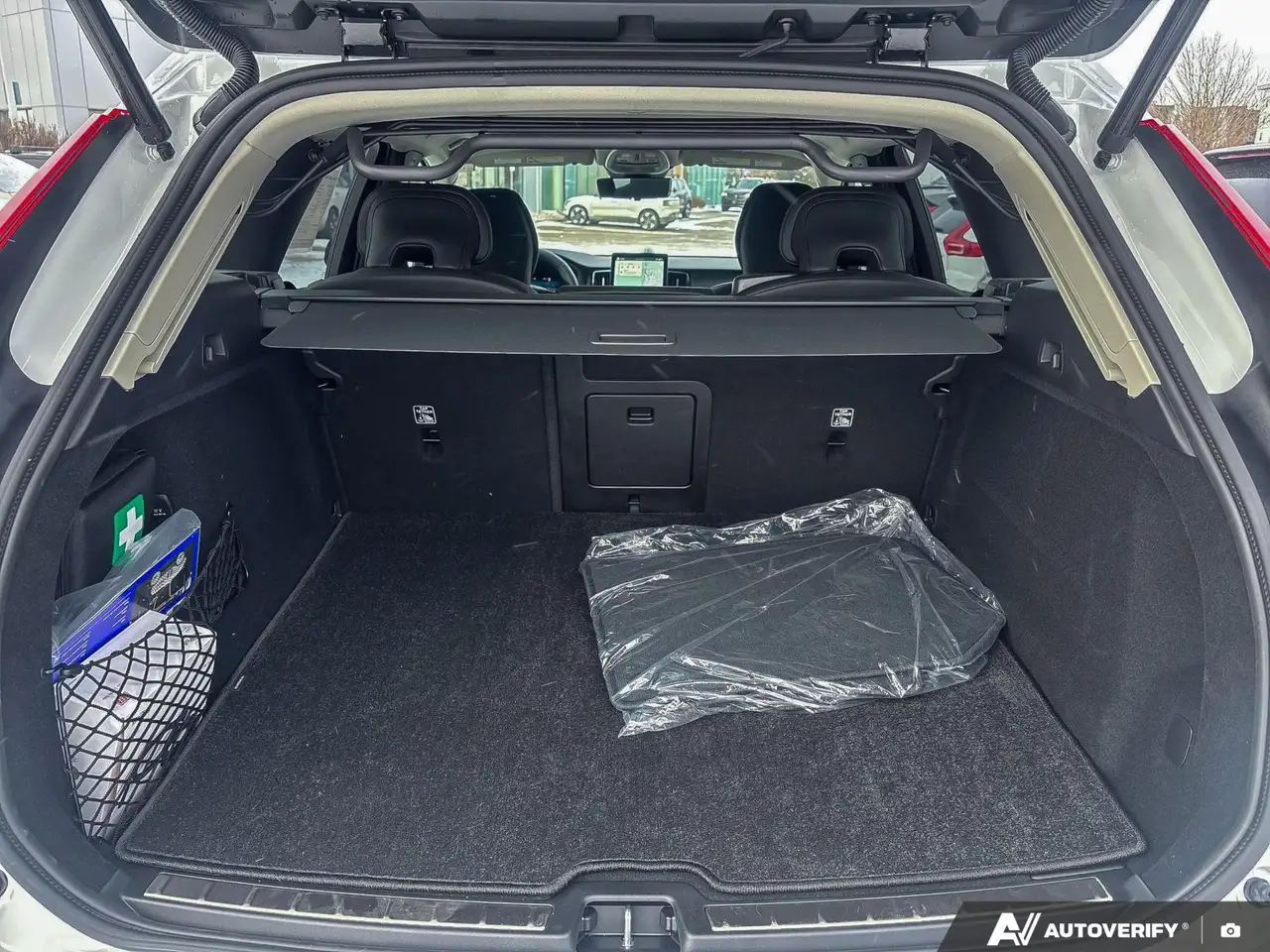 Volvo XC60 снимка Volvo XC60