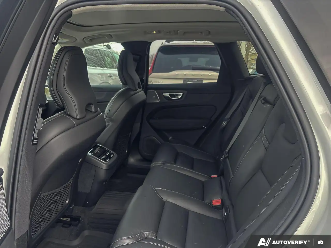 Volvo XC60 снимка Volvo XC60