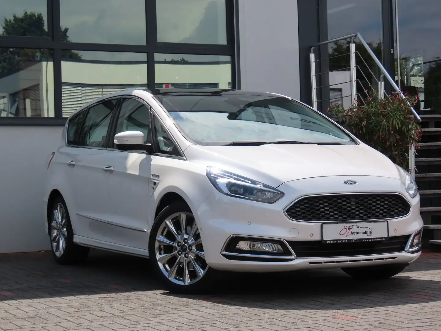 Ford S-Max 2,0TDCi Bi-Turbo 154kW Vignale PShift Pano Weiß - 2
