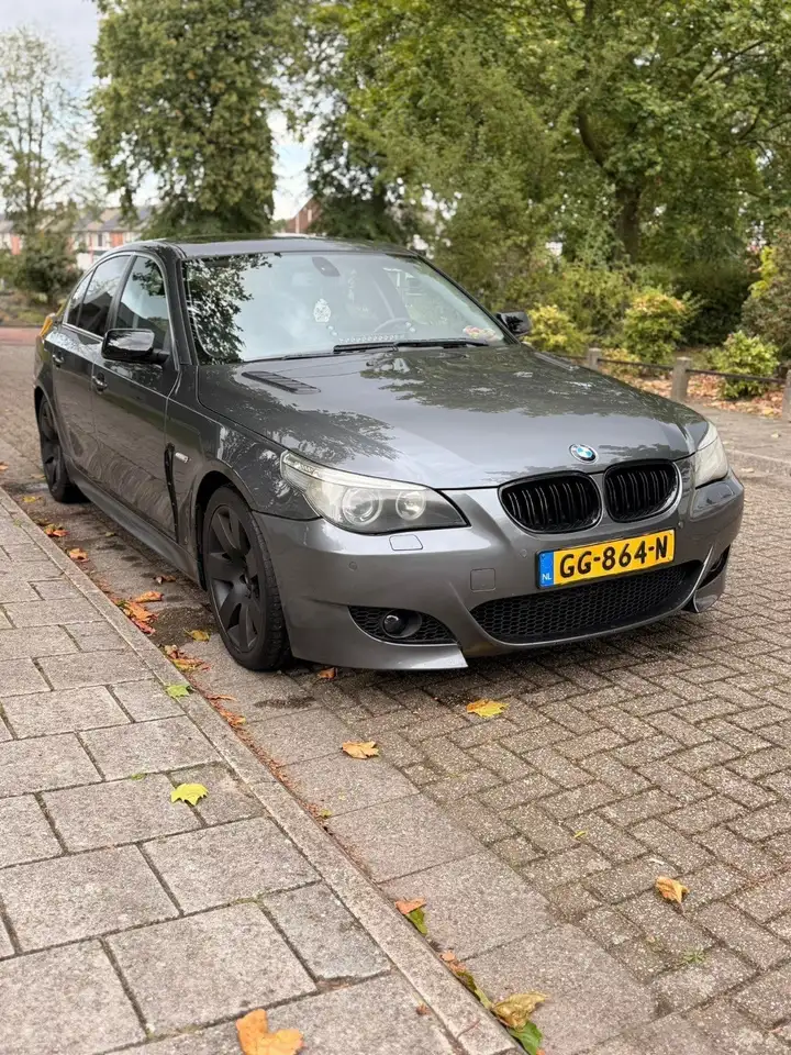 BMW 525