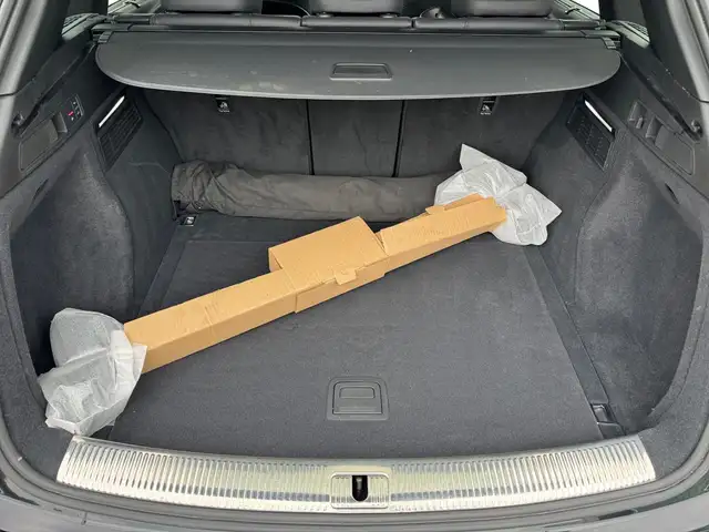 Audi SQ5 view 14