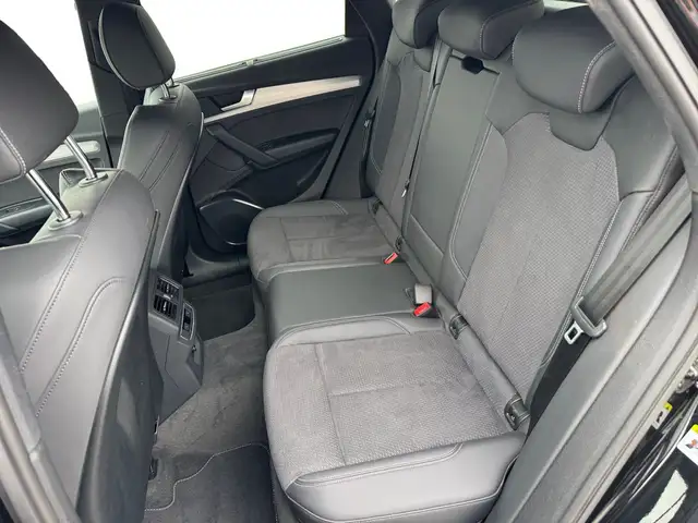 Audi SQ5 view 10