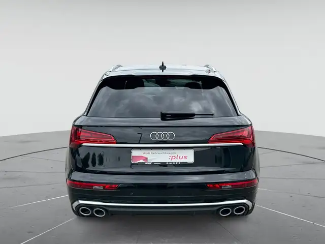 Audi SQ5 view 7