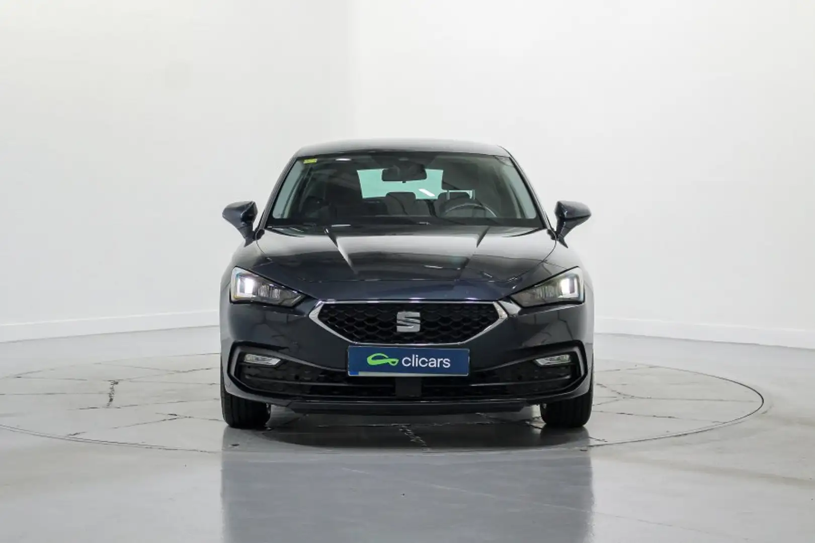 SEAT Leon 2.0TDI S&S Reference Launch Pack con Navegador 115 Gris - 2